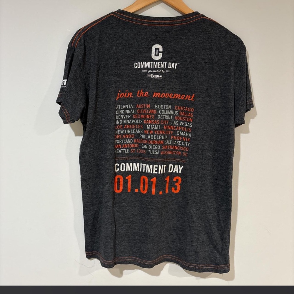 Life Time Athletic Commitment Day 2013 Inaugural 5K Gray Graphic Tee M